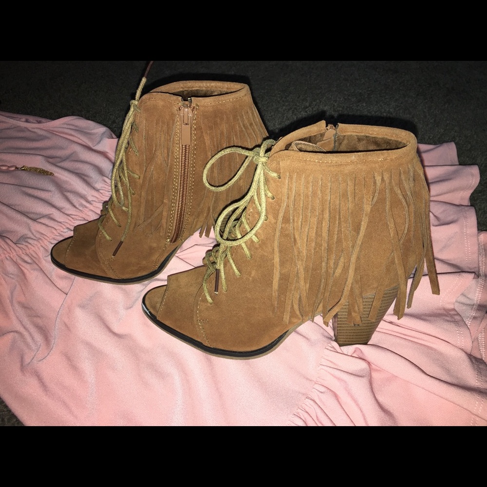 Fringe bootie